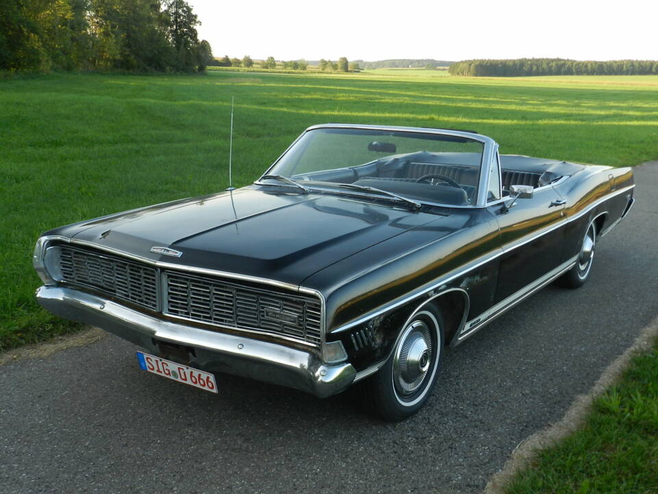 Image 17/64 de Ford Galaxie 500 XL (1968)