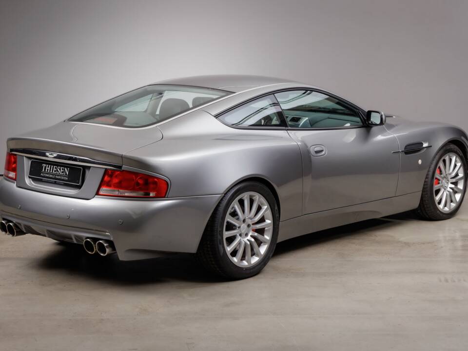 Bild 9/29 von Aston Martin V12 Vanquish (2001)