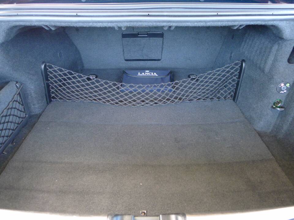 Imagen 19/42 de Lancia Thesis 2.4 (2002)