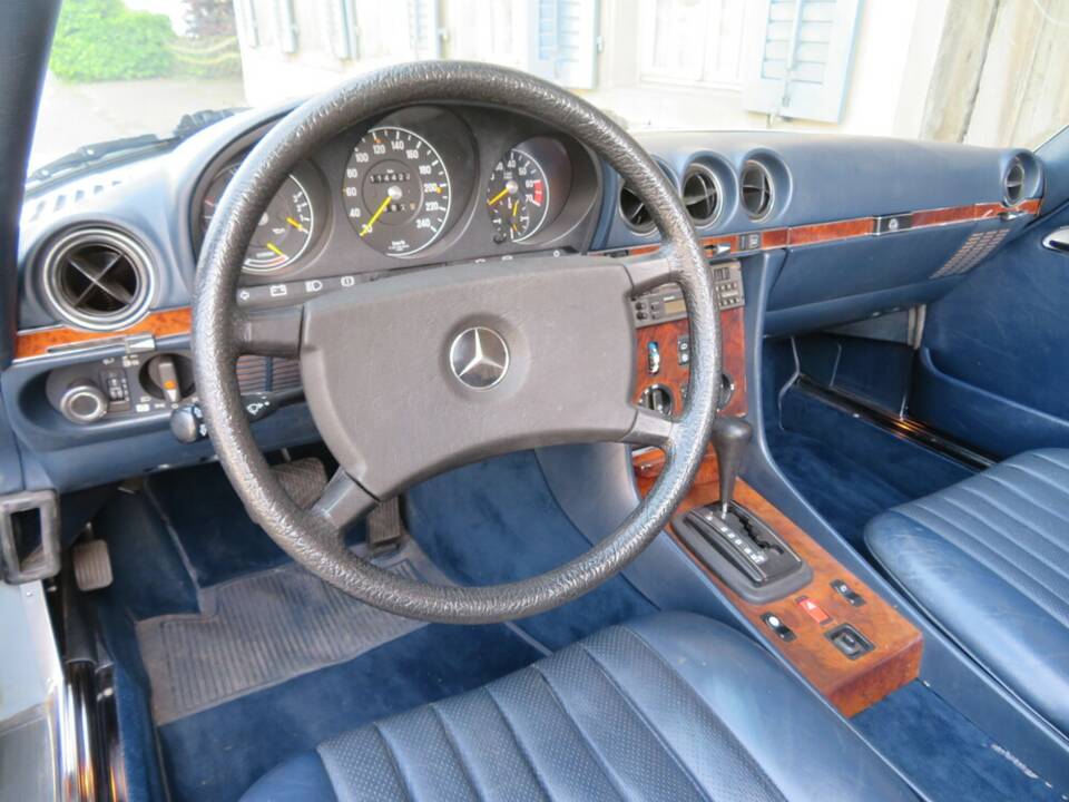 Bild 17/25 von Mercedes-Benz 380 SL (1985)