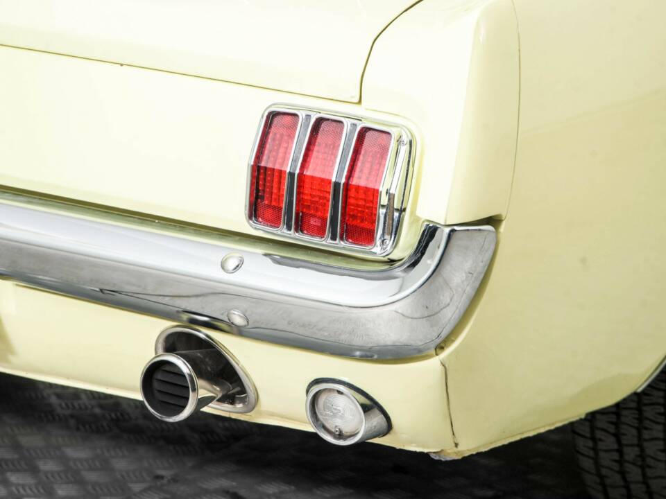 Imagen 31/50 de Ford Mustang 390 GTA (1966)