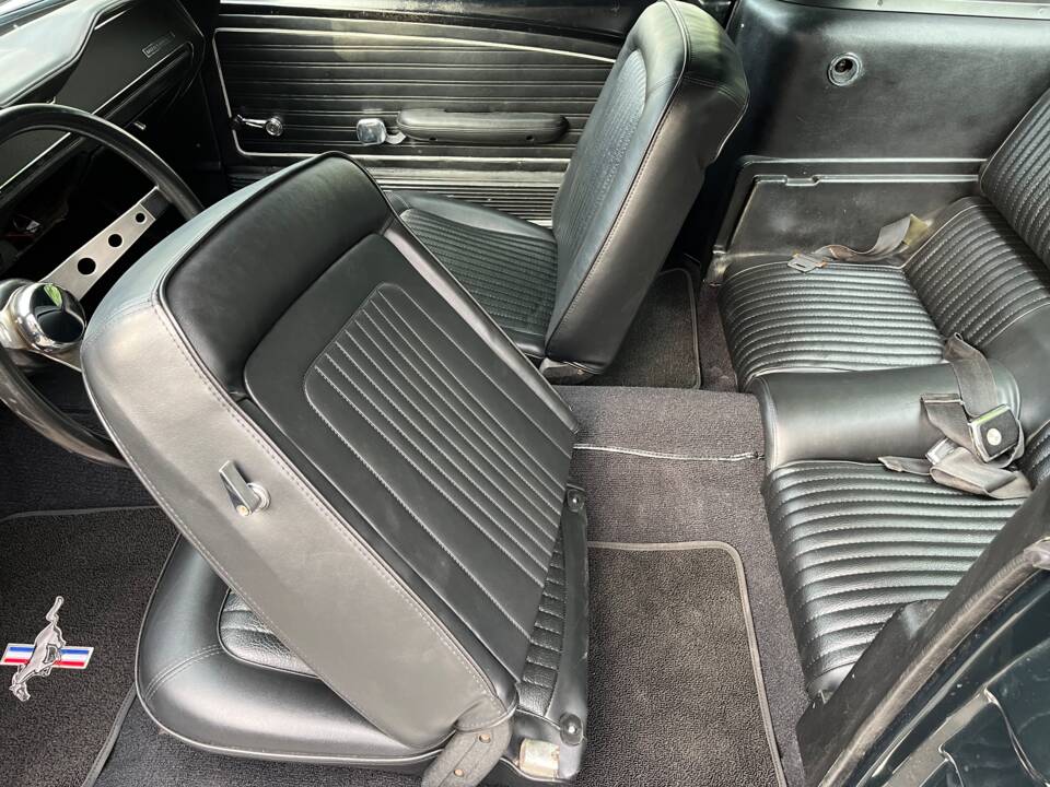 Image 33/49 of Ford Mustang GT 390 (1967)