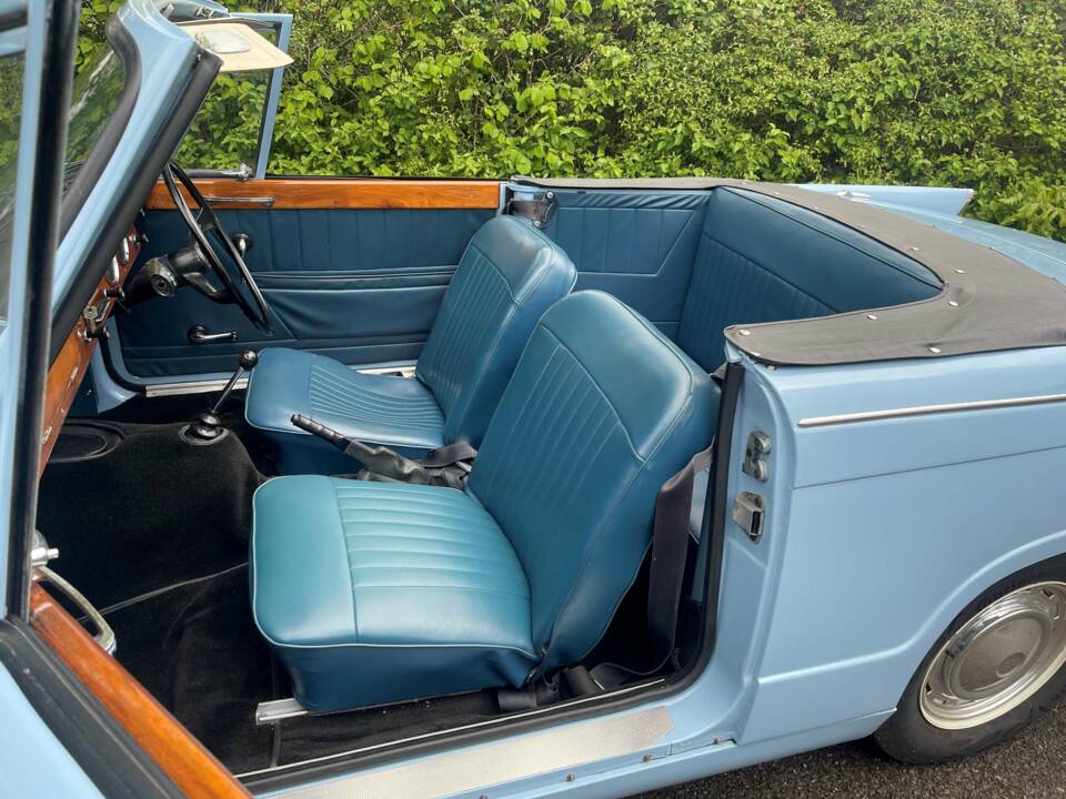 Image 7/12 of Triumph Vitesse 6 (1965)