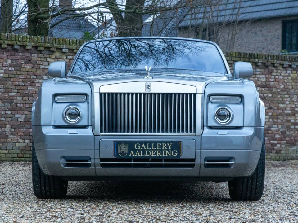 Bild 19/50 von Rolls-Royce Phantom DHC (2009)