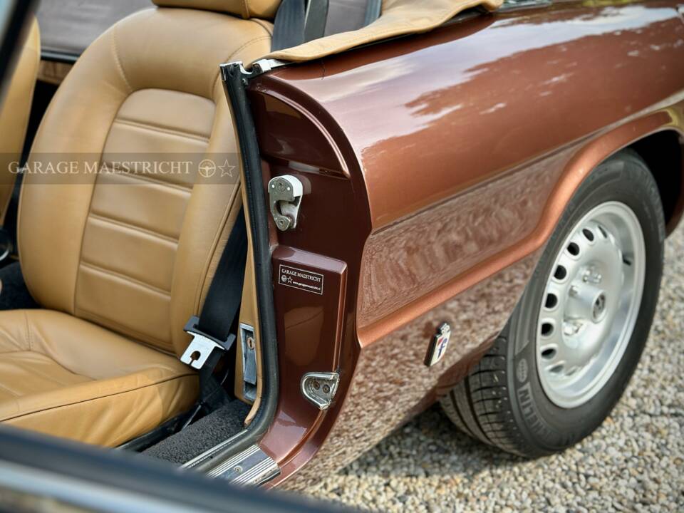 Image 41/100 of Alfa Romeo 2000 Spider Veloce (1980)