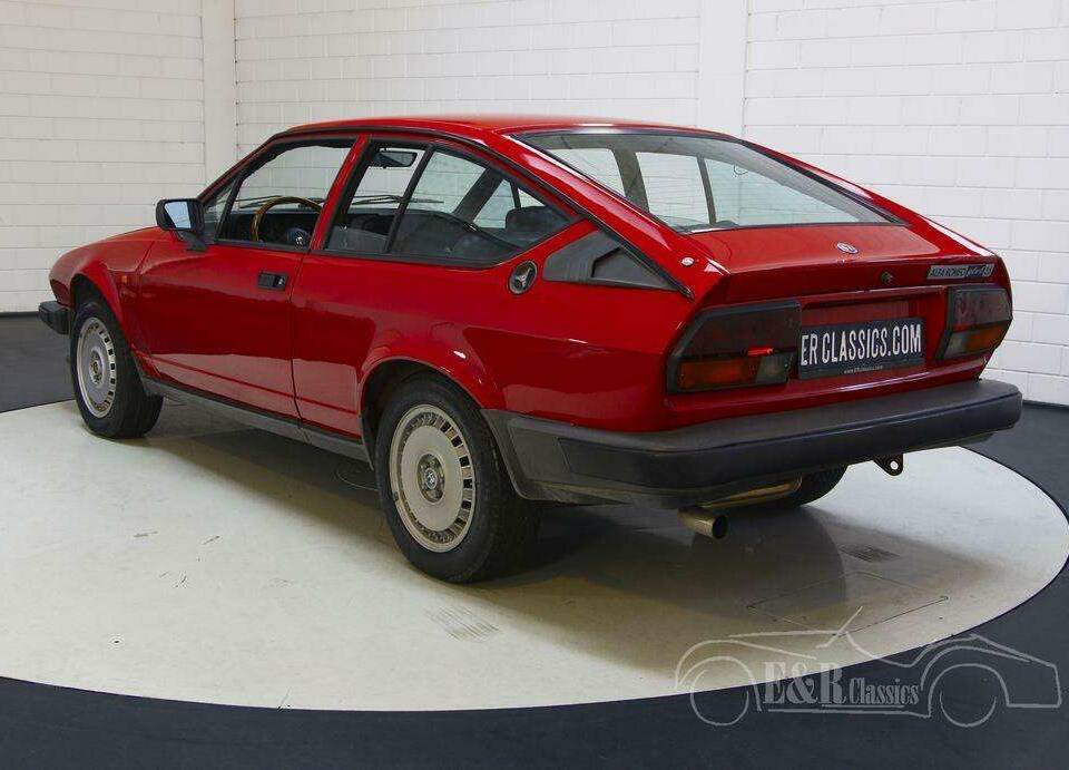 Bild 7/15 von Alfa Romeo GTV 6 2.5 (1981)