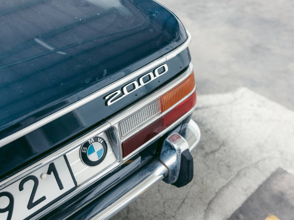 Image 41/112 of BMW 2000 (1970)