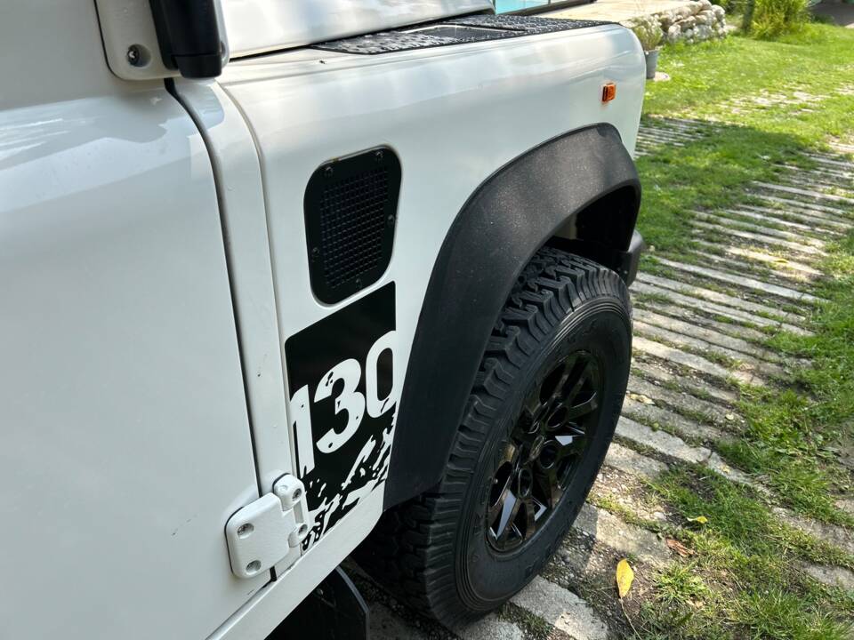 Bild 31/46 von Land Rover Defender 130 Double Cab (1998)