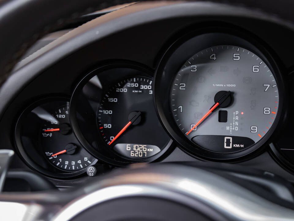Image 23/50 of Porsche 911 Carrera 4S (2013)