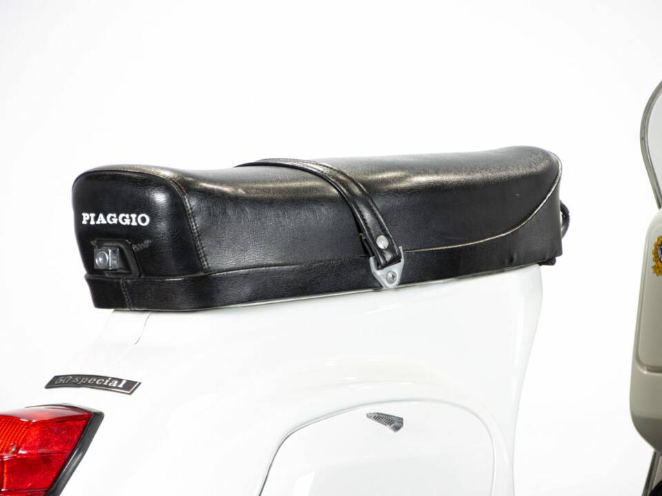 Imagen 28/50 de Piaggio Vespa 50 N Special (1979)