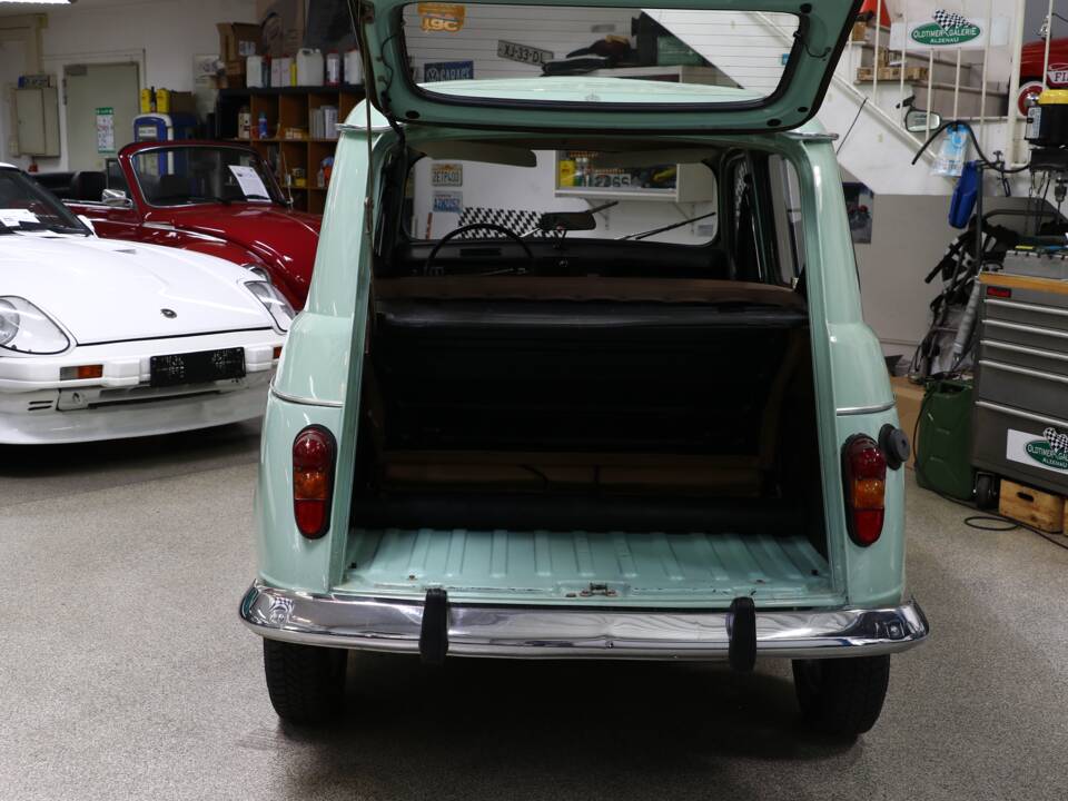 Image 30/33 de Renault R 4 TL (1981)