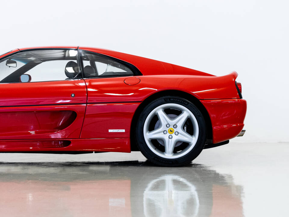 Image 19/49 of Ferrari F 355 GTS (1995)