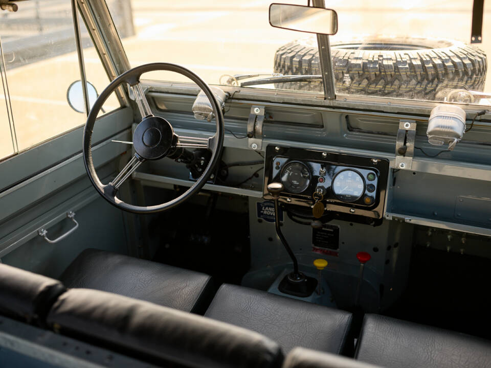 Image 58/67 of Land Rover 88 (1963)