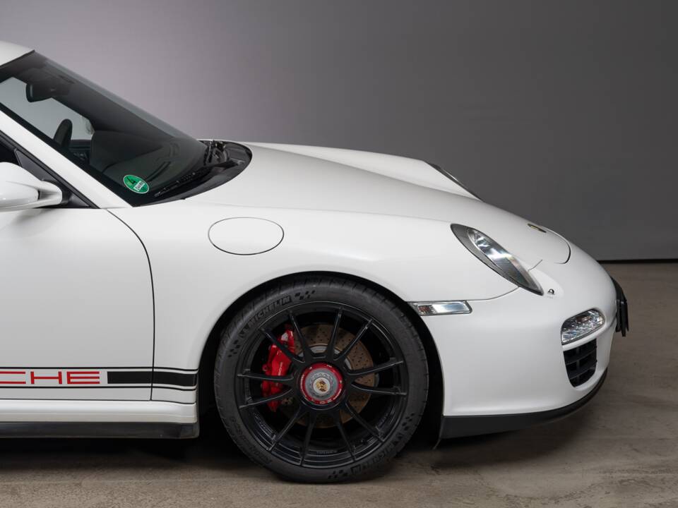 Imagen 8/46 de Porsche 911 Carrera GTS (2011)