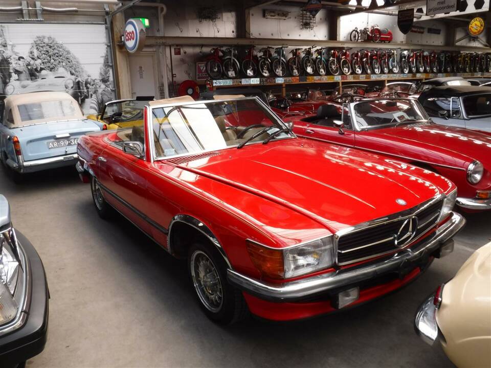 Bild 2/37 von Mercedes-Benz 350 SL (1974)