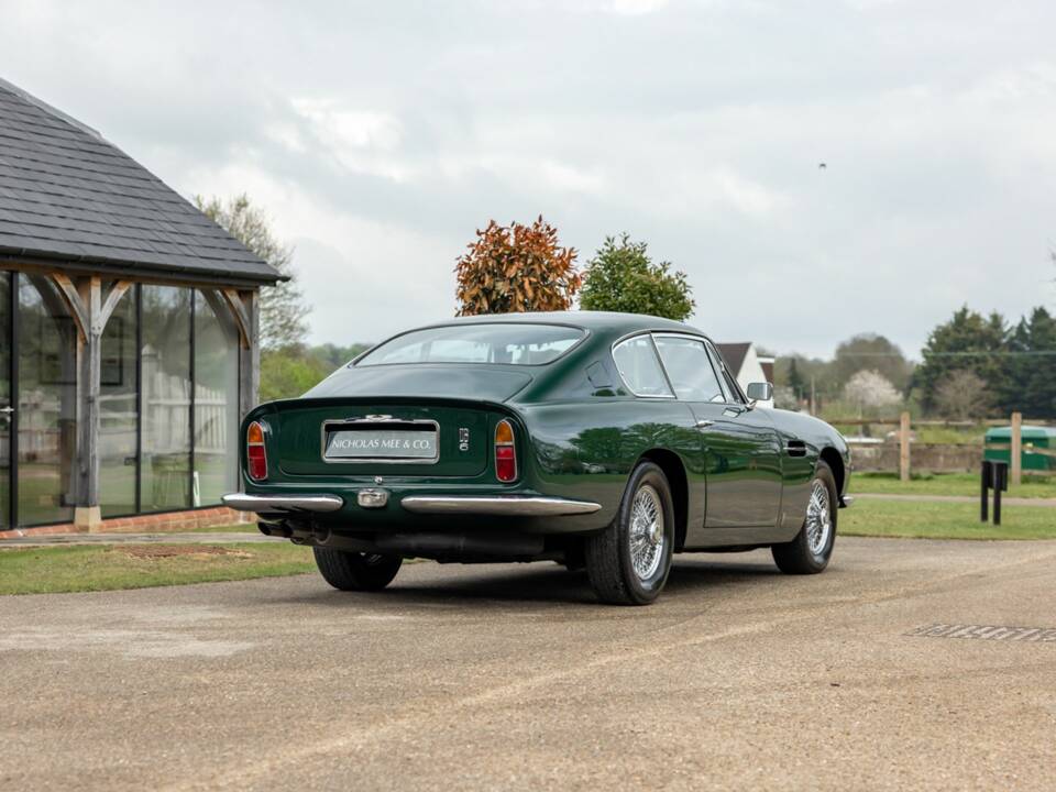 Afbeelding 13/50 van Aston Martin DB 6 (1967)
