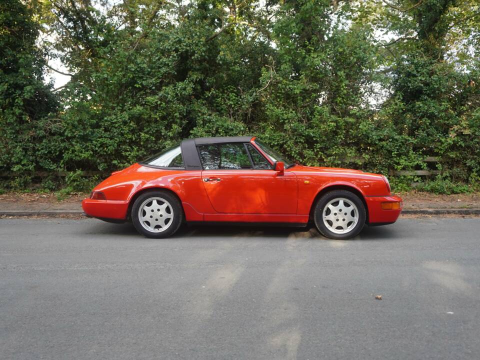 Image 7/23 de Porsche 911 Carrera 4 (1992)