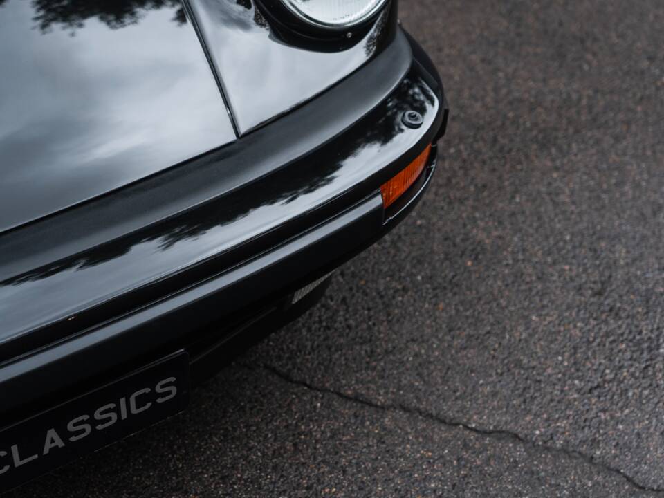 Image 63/67 of Porsche 911 Turbo 3.3 (1987)