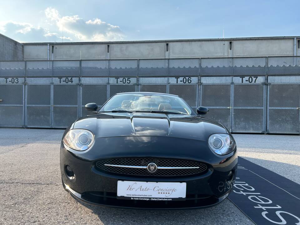 Image 2/36 of Jaguar XK 4.2 (2007)