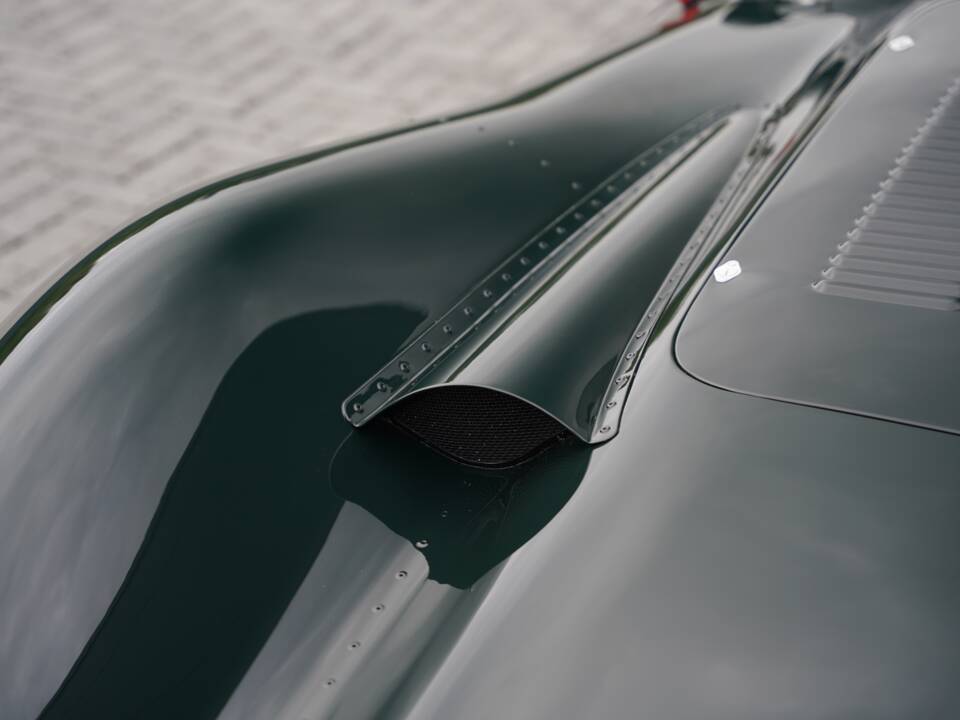 Image 39/50 of Lister Knobbly (1959)