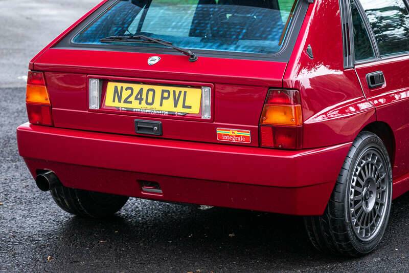 Image 9/50 of Lancia Delta HF Integrale Evoluzione II (1995)