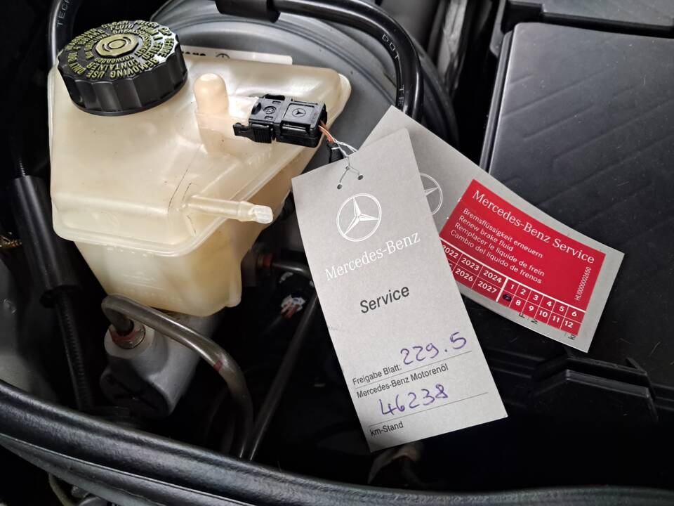 Image 25/50 of Mercedes-Benz SL 320 (1998)