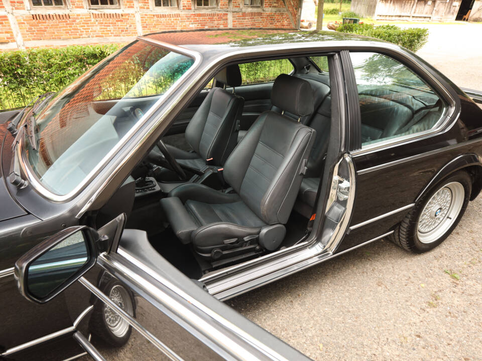 Image 12/99 of BMW M 635 CSi (1988)