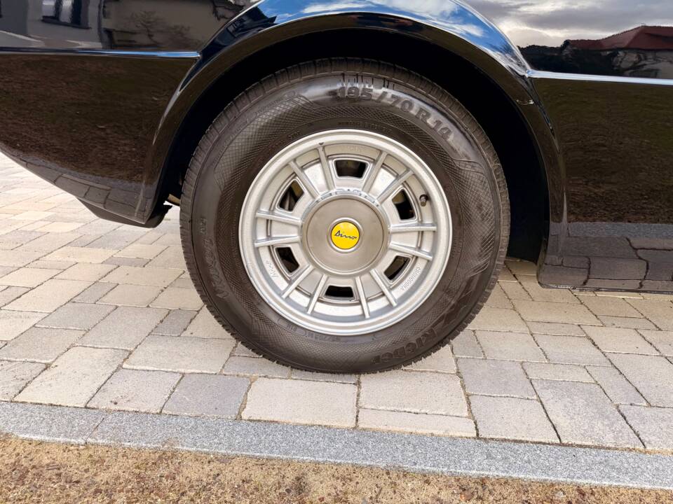 Bild 15/50 von Ferrari Dino 208 GT4 (1976)