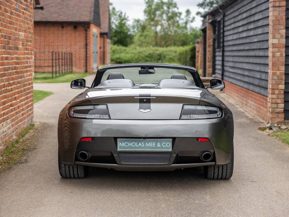 Bild 12/50 von Aston Martin V8 Vantage AMR Roadster (2018)