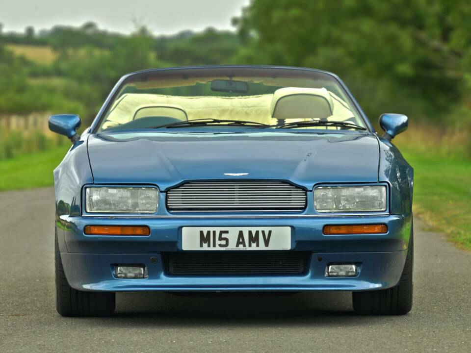 Immagine 3/50 di Aston Martin Virage Volante (1995)