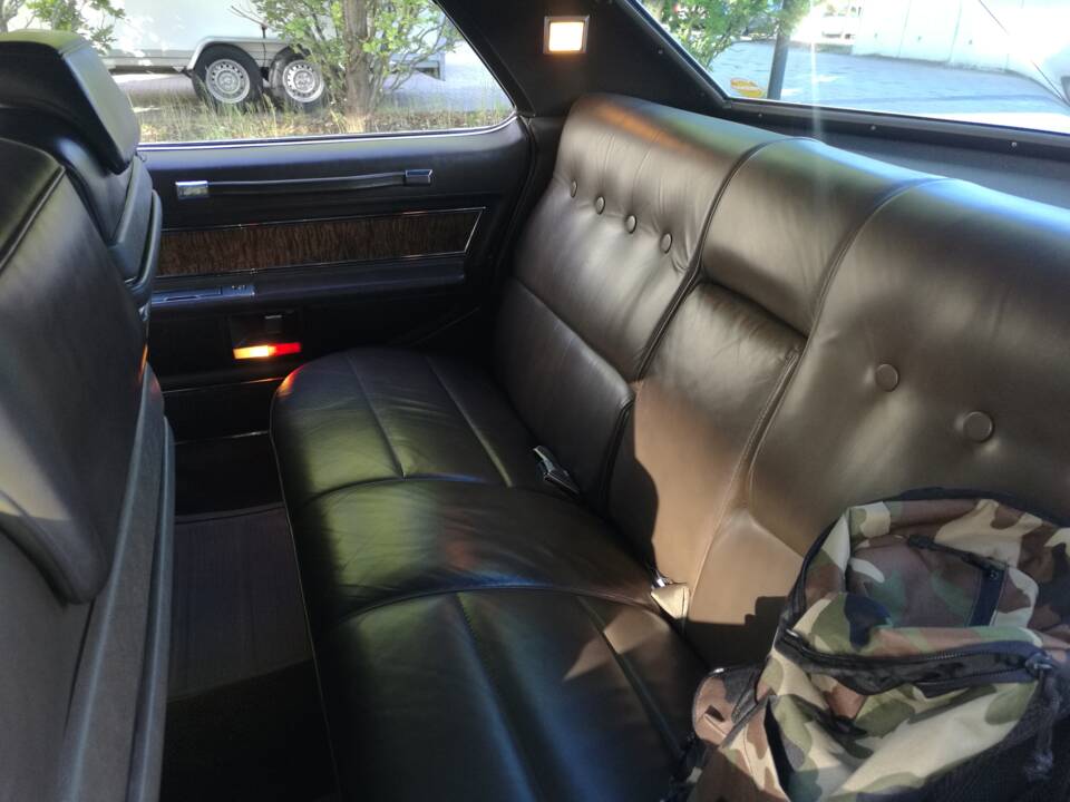 Imagen 14/25 de Cadillac Sedan DeVille (1970)