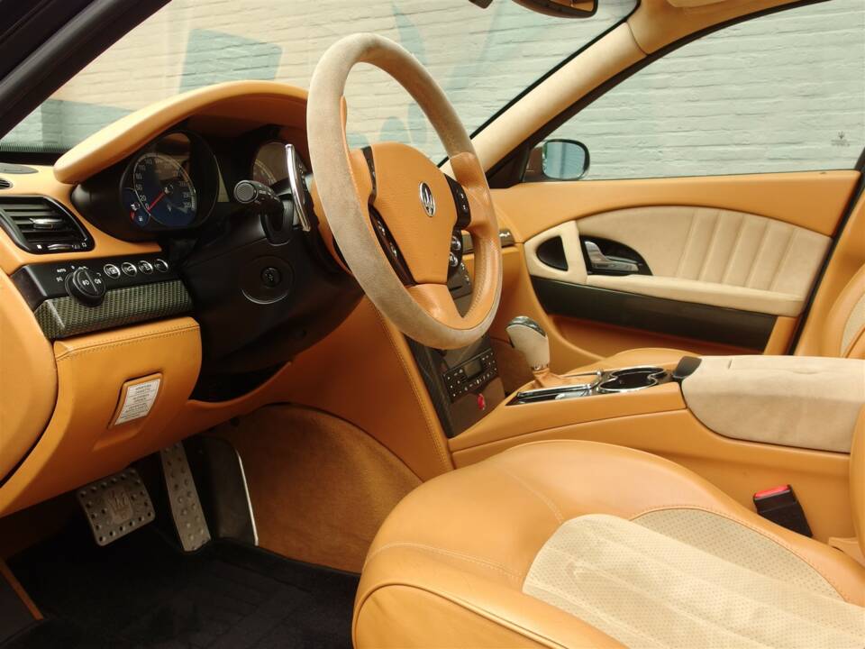 Imagen 39/92 de Maserati Quattroporte 4.2 (2008)