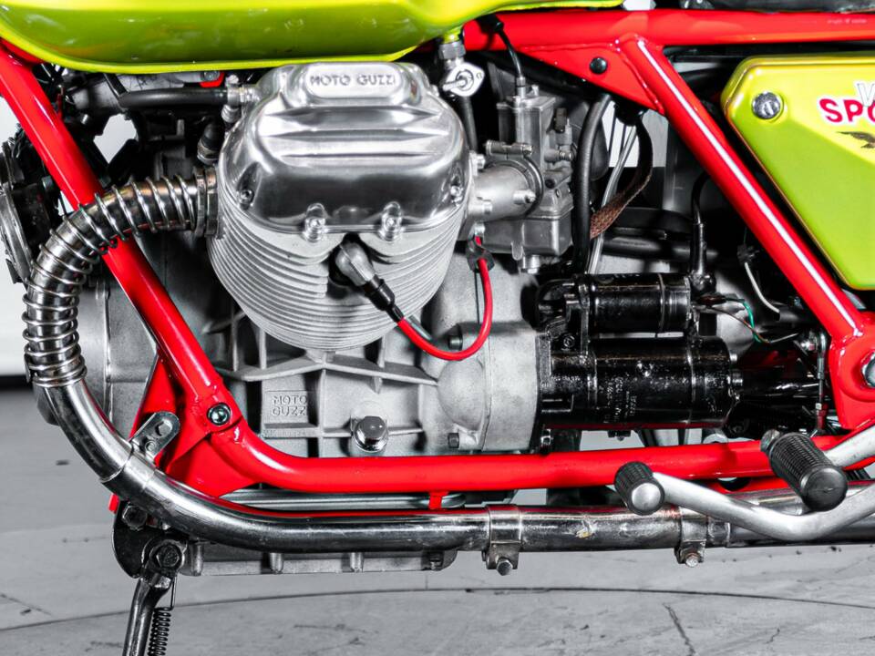 Afbeelding 14/50 van Moto Guzzi DUMMY (1972)