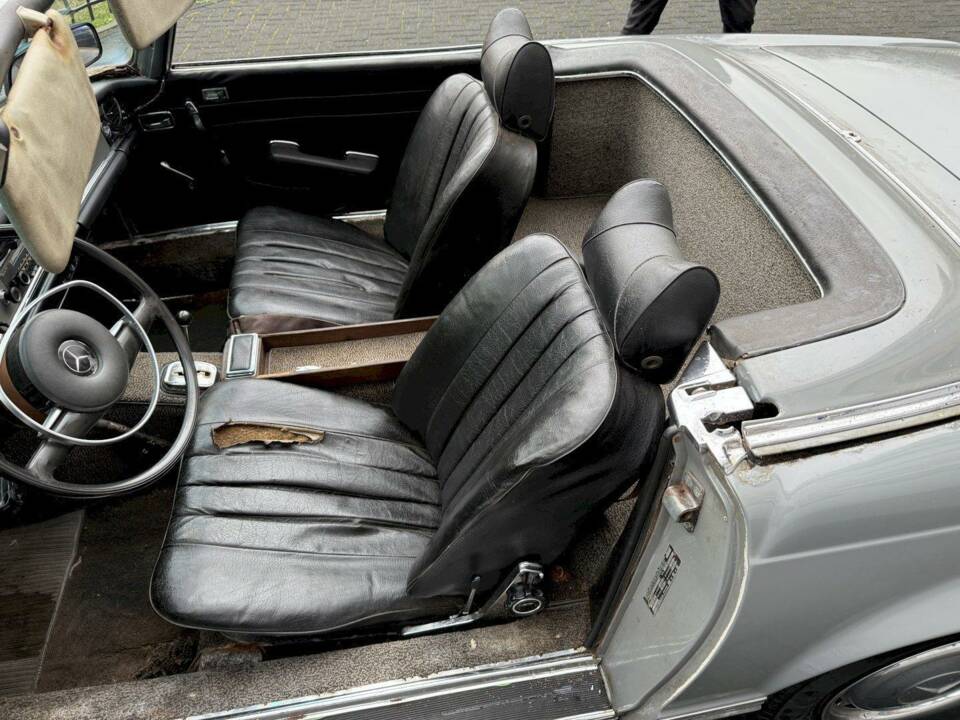 Image 20/36 of Mercedes-Benz 280 SL (1970)