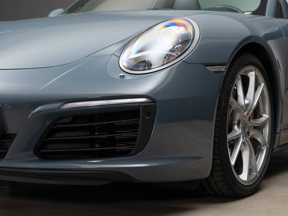 Image 12/37 of Porsche 911 Targa 4S (2016)