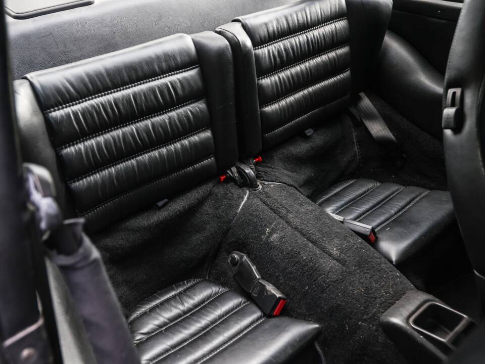 Bild 34/41 von Porsche 911 Carrera 2 (1990)