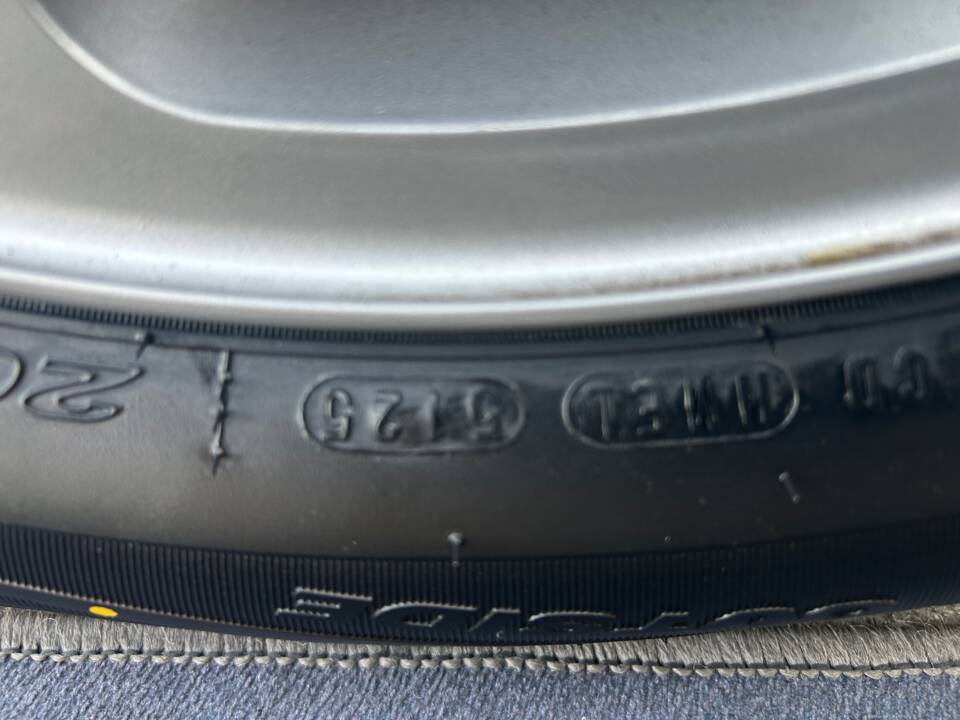 Image 43/47 of Mercedes-Benz 300 CE-24 (1992)