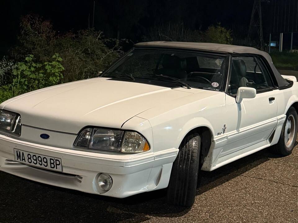 Image 1/30 of Ford Mustang GT (1988)