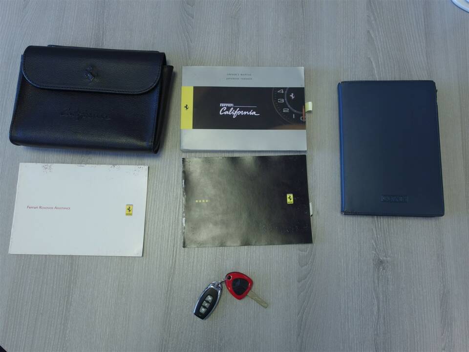 Image 49/49 of Ferrari California (2010)