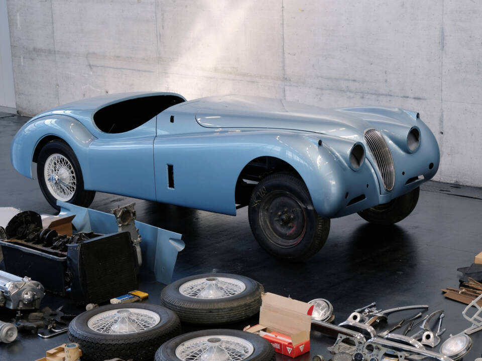 Immagine 16/23 di Jaguar XK 120 OTS (1953)