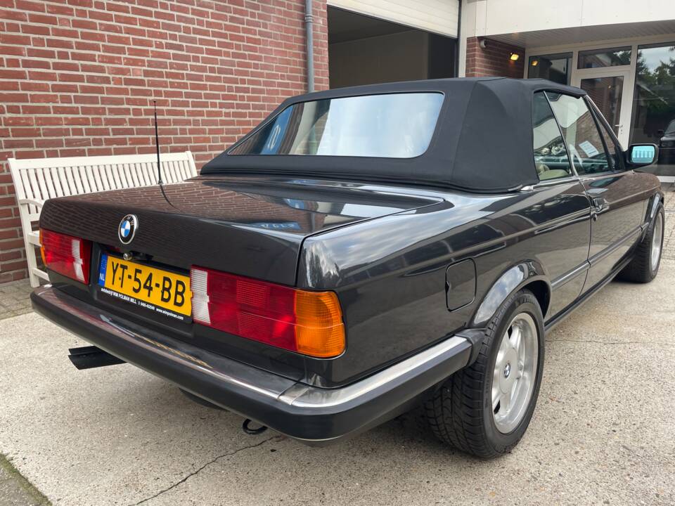 Bild 3/26 von BMW 320i (1990)