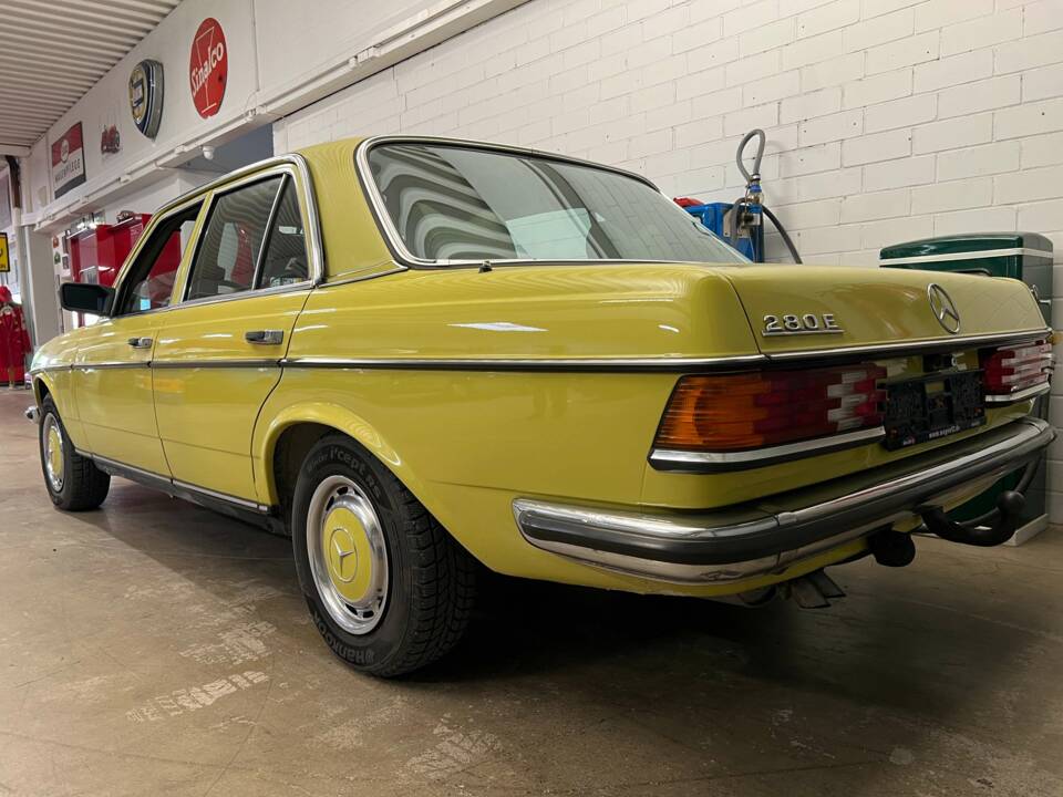 Afbeelding 14/19 van Mercedes-Benz 280 E (1979)