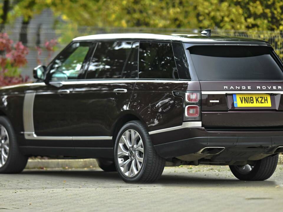 Image 19/50 of Land Rover Range Rover V8 SV Autobiography (2018)