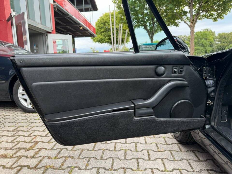Image 9/39 of Porsche 911 Carrera (1997)