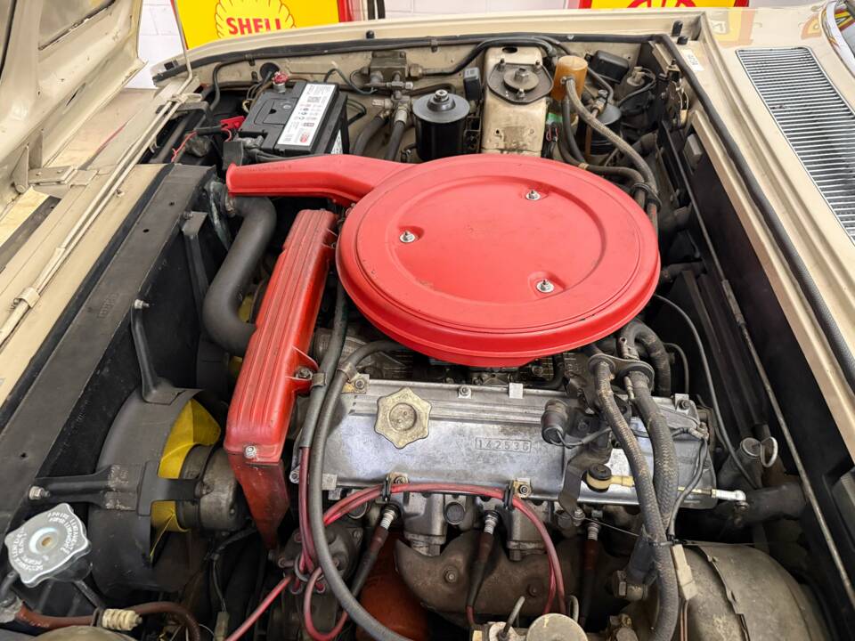 Image 5/17 de FIAT 130 Coupé (1972)