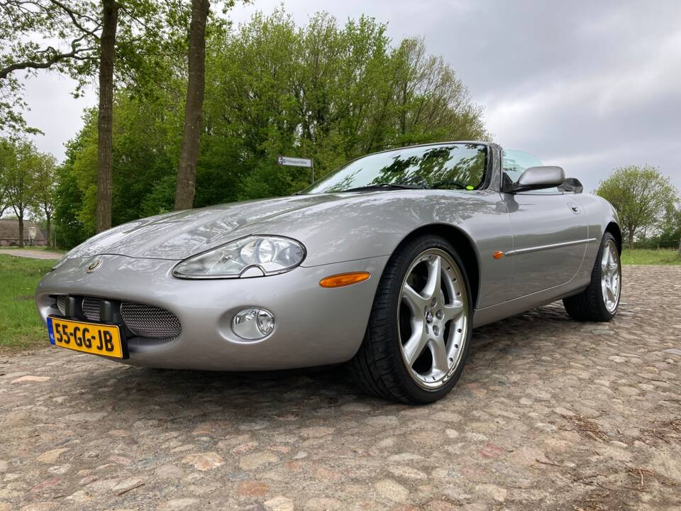 Bild 5/29 von Jaguar XKR (2000)