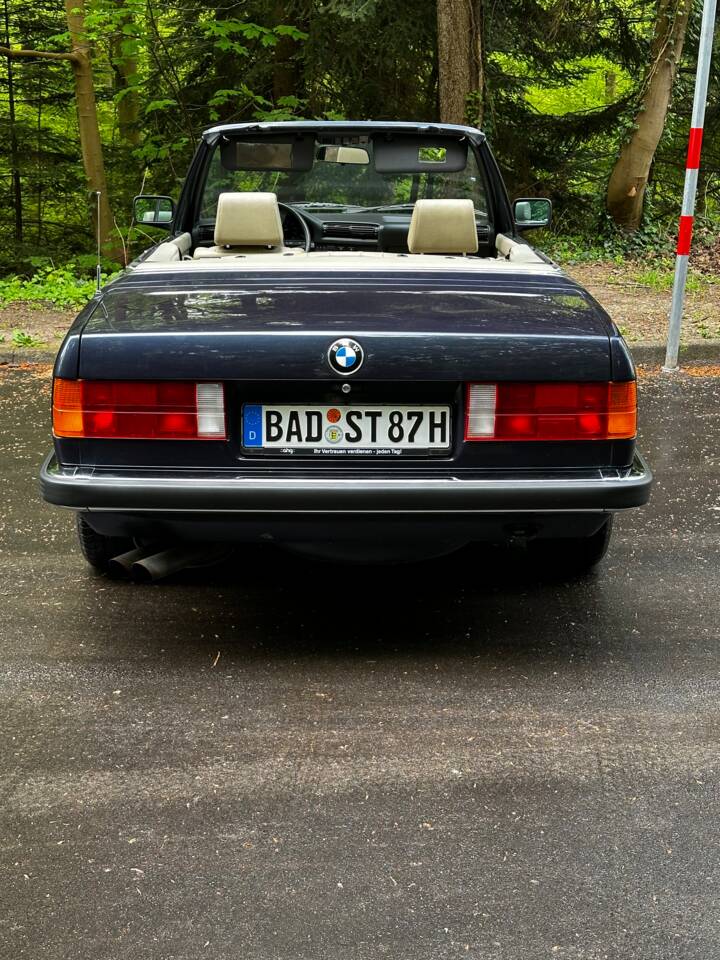 Afbeelding 2/17 van BMW 325i (1987)