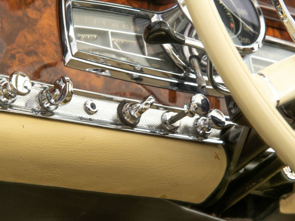 Bild 38/45 von Mercedes-Benz 300 S Cabriolet A (1953)