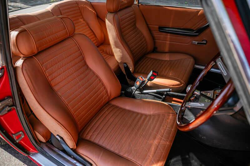 Image 38/45 of Alfa Romeo 2000 GT Veloce (1975)