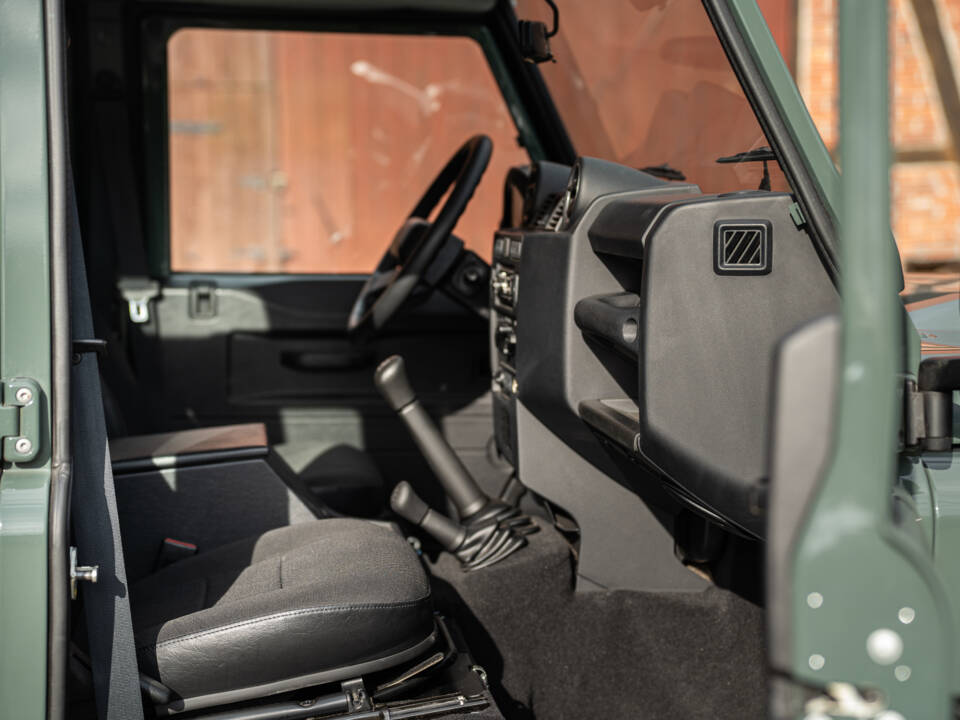Immagine 37/46 di Land Rover Defender 110 (2013)